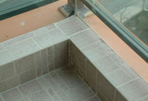 內(nèi)陽臺(tái)養(yǎng)花需要關(guān)窗戶