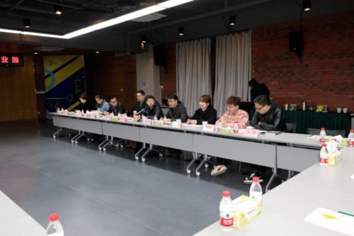 青年創(chuàng)新創(chuàng)業(yè)座談會(huì),青年創(chuàng)新創(chuàng)業(yè)的例子,青年創(chuàng)新創(chuàng)業(yè)的意義