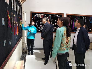 巾幗英才創(chuàng)新創(chuàng)業(yè)基地參觀調(diào)研