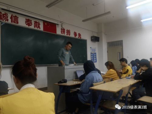 創(chuàng)新創(chuàng)業(yè)班會(huì)心得體會(huì),創(chuàng)新創(chuàng)業(yè)班會(huì)記錄,創(chuàng)新創(chuàng)業(yè)班會(huì)主題