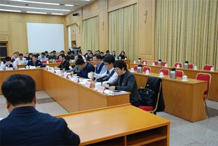 創(chuàng)新競進擔(dān)當作為干事創(chuàng)業(yè)大討論