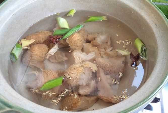 猴頭菇煲什么湯最好喝