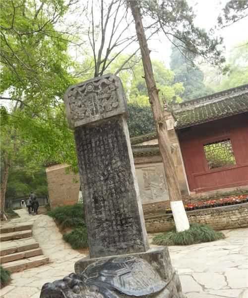 諸葛亮的臥龍崗在哪個(gè)地方