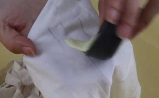 衣服上馬克筆怎么去除,馬克筆弄到紙上怎么去除圖7