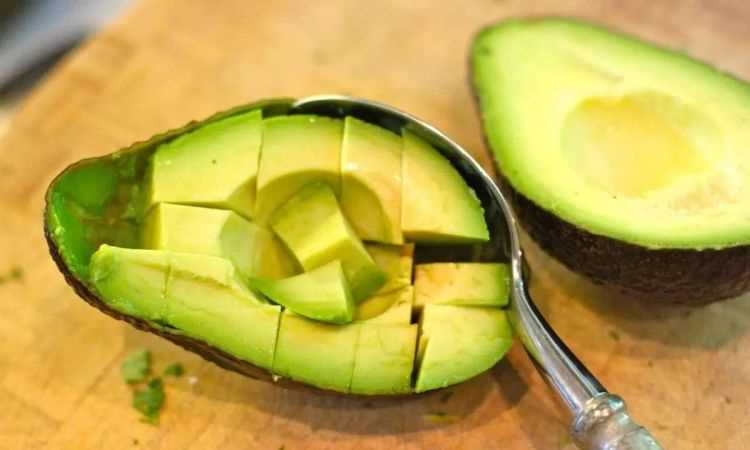 牛油果放冰箱后怎么補救,牛油果開了怎么保鮮 打開的牛油果儲存方法