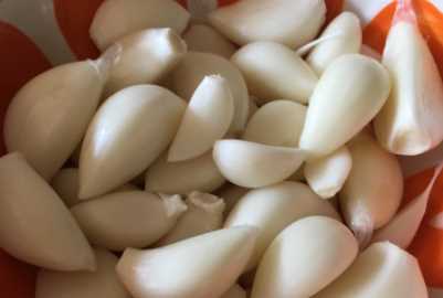 腌的糖蒜有點辣怎么補救,糖醋蒜幾個月了還是辣怎么辦圖2