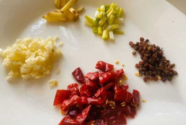 爆炒花甲的做法,爆炒花甲做法圖1