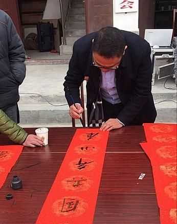 7字村委會(huì)大門對聯(lián)集錦