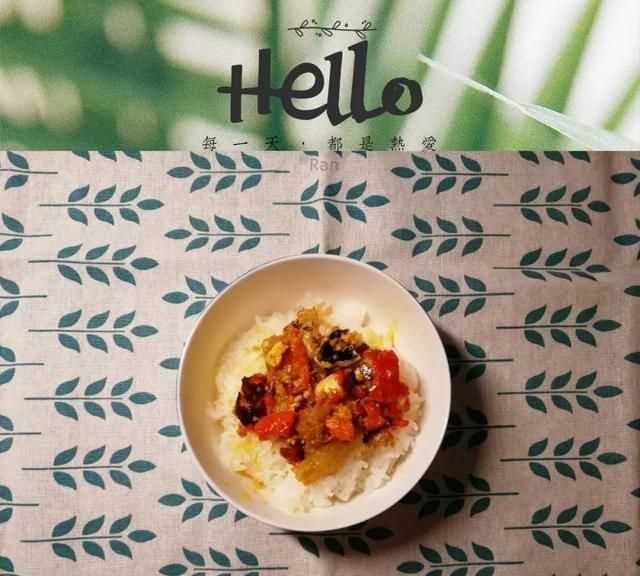 螃蟹有黃的是公還是母，螃蟹肚子里怎么有兩種黃色,一種是淡黃軟軟得,一種是橘黃有點(diǎn)發(fā)硬？圖3