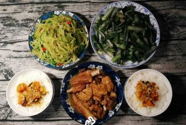 螃蟹有黃的是公還是母，螃蟹肚子里怎么有兩種黃色,一種是淡黃軟軟得,一種是橘黃有點(diǎn)發(fā)硬？圖9