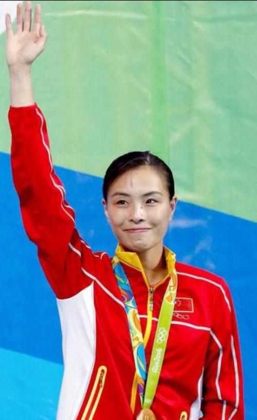 首次有女運動員參加的奧運會是第幾屆了