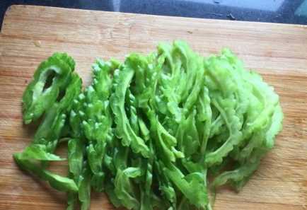 苦瓜煮多久能熟,苦瓜煮多長時(shí)間熟圖1