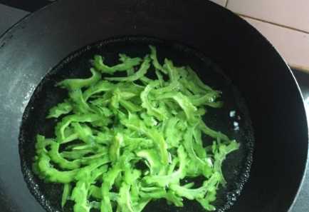 苦瓜煮多久能熟,苦瓜煮多長時(shí)間熟圖2