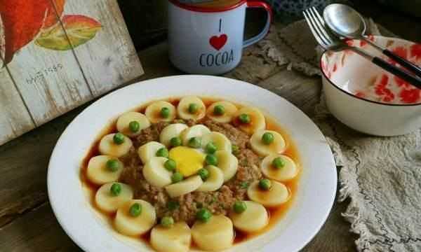 怎么炒咸蛋黃,怎樣炒咸蛋黃土豆絲圖3