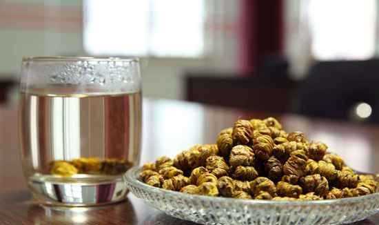 鐵皮石斛粉用開水泡還是溫水泡 鐵皮石斛粉具體是用開水泡還是溫水泡