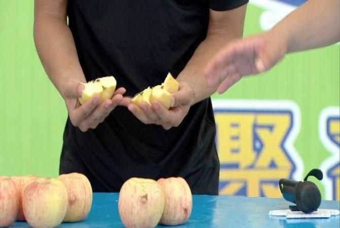 徒手掰蘋果杠桿原理