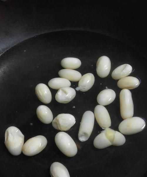 巴西龜?shù)澳艹詥?一一個(gè)月下幾次蛋