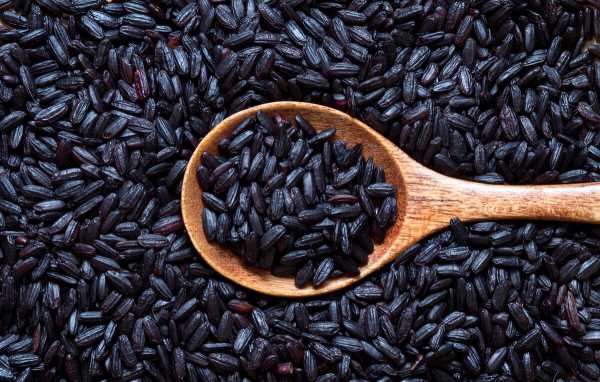 黑米飯?jiān)趺凑舨拍苘浥?怎樣蒸黑米飯好吃竅門圖4