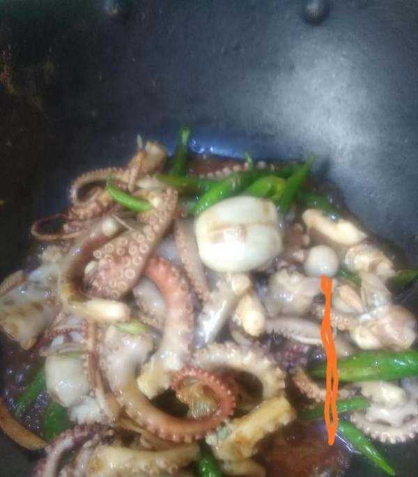 海鮮爆頭是什么東西,海邊有些漁民吃八爪魚動不動就是爆頭的圖6