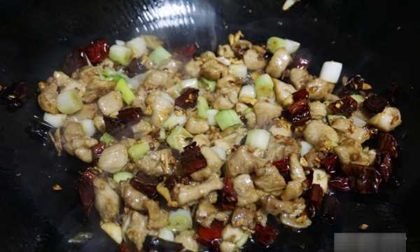 怎么炒雞丁好吃,雞丁怎么做好吃簡(jiǎn)單的家常的圖13