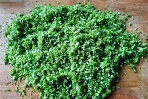 韭菜花上面那個(gè)花苞能吃嗎