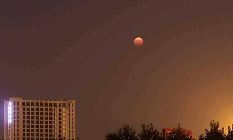 紅月亮的具體形成過程