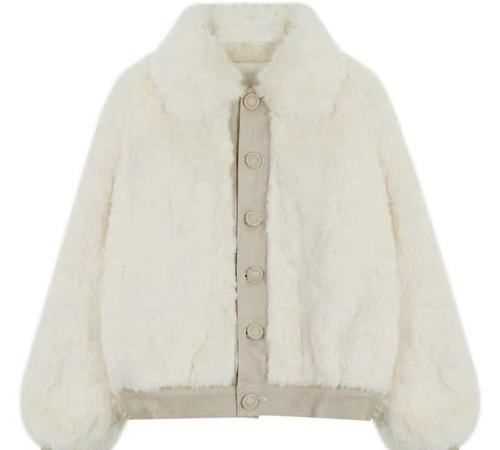 呢子大衣上粘一些羽絨服的毛毛，怎么處理