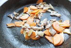 杏鮑菇炒肉怎么做,杏鮑菇炒肉片怎么做才好吃圖3