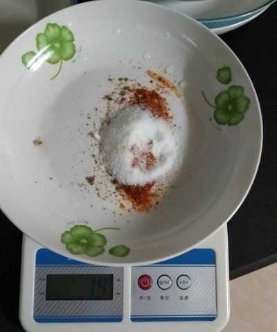 黃豆發(fā)酵長白毛是發(fā)好了,黃豆醬捂霉長出白色的毛正常嗎圖11