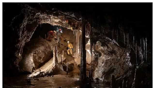 四年級(jí)下冊(cè)語(yǔ)文記金華的雙龍洞主要內(nèi)容