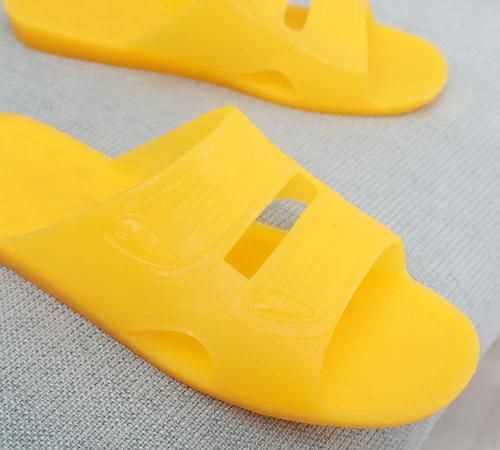 白拖鞋黃了怎么洗掉