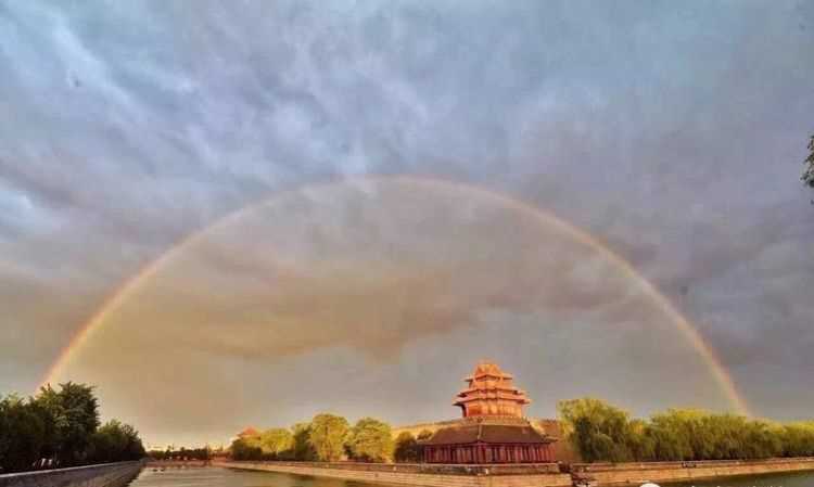 彩虹是怎樣形成的實驗