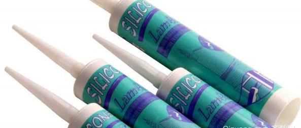 玻璃膠的氣味多久才能散發(fā)完