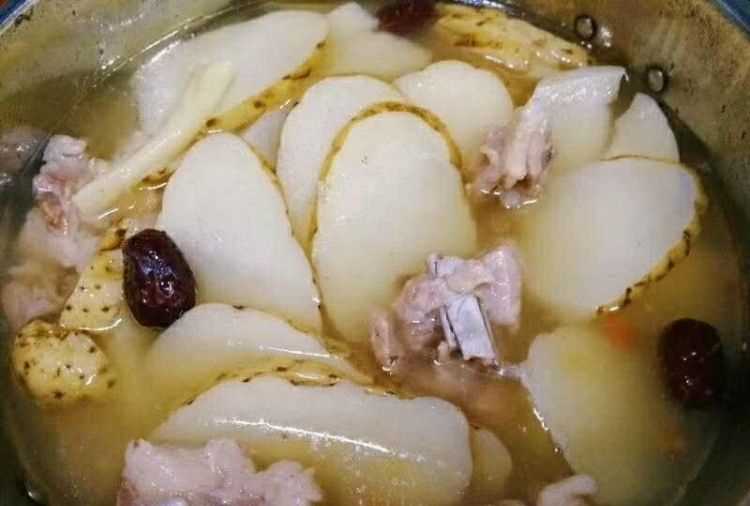 新鮮天麻煲湯的做法