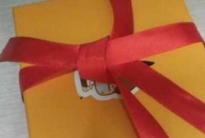禮帶的結(jié)怎么打,包裝盒絲帶蝴蝶結(jié)的打法圖13