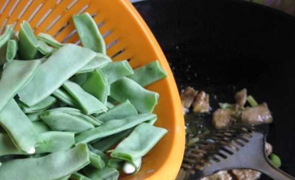 豆角炒肉怎么做好吃,豆角炒肉片的家常做法圖9