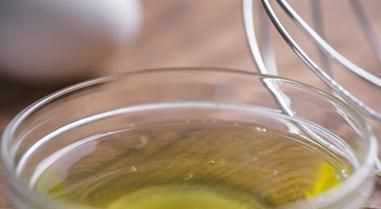 蛋清打不發(fā)怎么補救，打蛋清打不發(fā)怎么補救？圖1