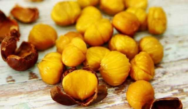 丹東板栗內(nèi)皮怎么剝