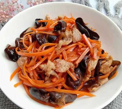 胡蘿卜木耳怎么炒好吃