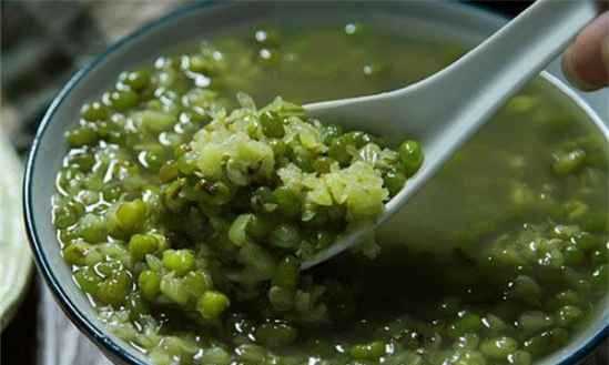 隔夜綠豆湯放冰箱能喝嗎夏天