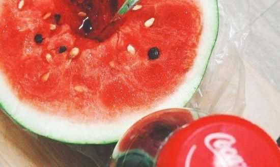 可樂和西瓜一起吃為什么會拉肚子