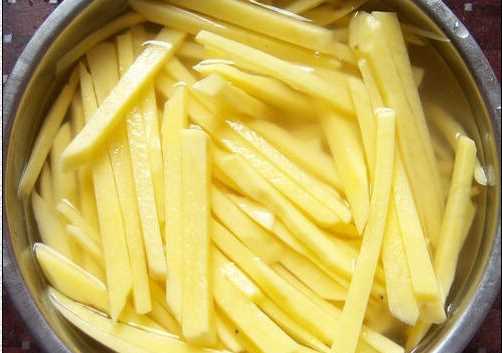 自制薯?xiàng)l要不要放淀粉,炸薯?xiàng)l一定要用淀粉嗎?圖3