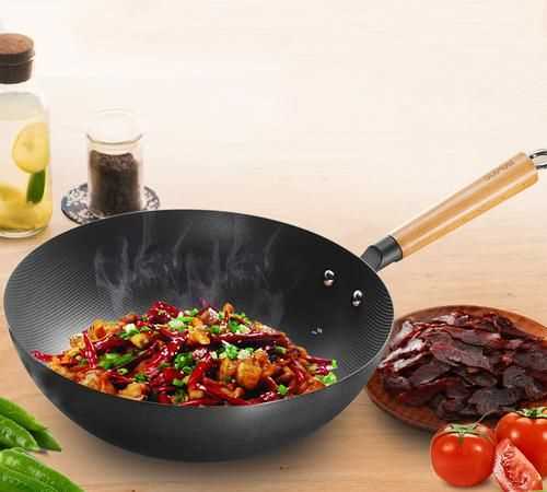 用生鐵鍋炒菜對(duì)人體有害嗎