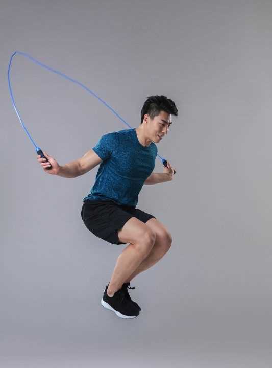 跳繩時應該什么先著地,跳繩應該前腳著地還是后腳跟著地呢圖2