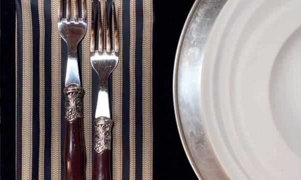 pvc桌布上的辣椒油怎么清洗,塑料桌布上面的了辣椒油怎么去掉圖3