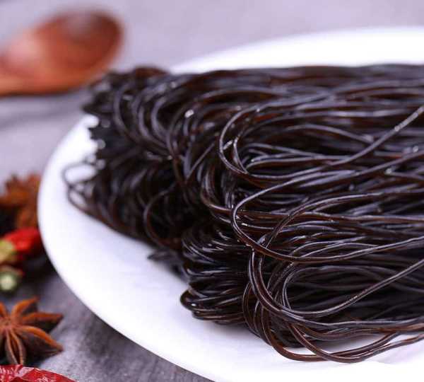 蕨根粉煮多長(zhǎng)時(shí)間能熟,蕨根粉是日常生活中非常普遍的美味食物嗎圖1