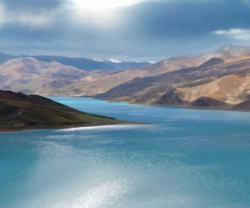 我國(guó)海拔最高的湖泊是什么