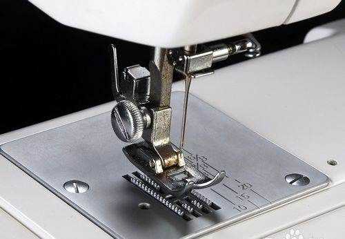 蕾絲破了個(gè)洞怎么補(bǔ)救,蕾絲裙破了怎么縫補(bǔ)好看圖3