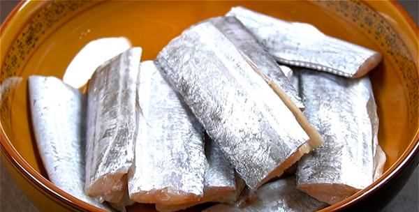 帶魚怎么清蒸沒有腥味,帶魚怎么做好吃又簡(jiǎn)單清蒸帶魚圖10