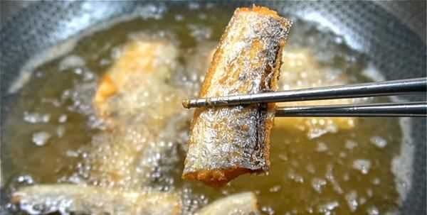 帶魚怎么清蒸沒有腥味,帶魚怎么做好吃又簡(jiǎn)單清蒸帶魚圖14